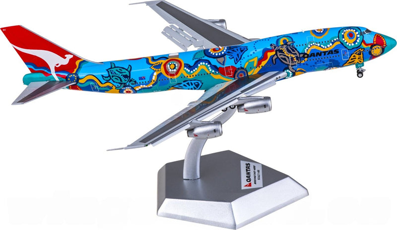 HX Models 1:400 Qantas Boeing 747-300 VH-EBU Flaps down Model