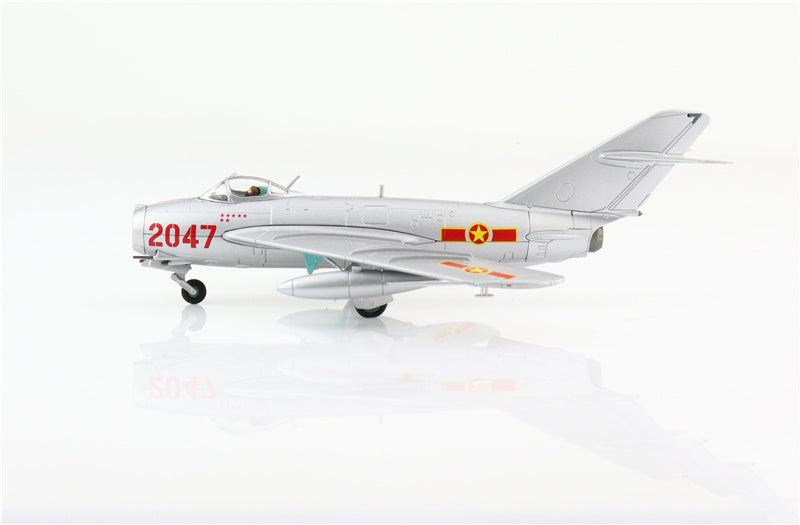 HOBBY MASTER MIG-17 Fresco C 2047, flown by Nguyen Van Bay, 923rd Fighter Rgt. 1972 1/72 Aircraft Pre-built Model