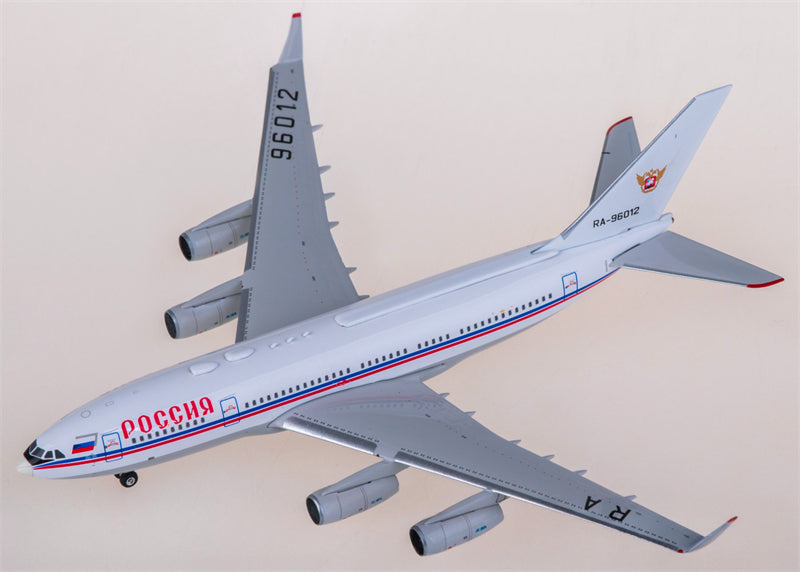 Phoenix Russia State Transport Company for Ilyushin IL-96-300 RA-96012 1:400 Airplane Pre-built Airliner Model Display