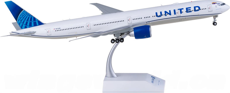 JC Wings United Airlines Boeing 777-300ER N2749U 1:200 Diecast Model view 1