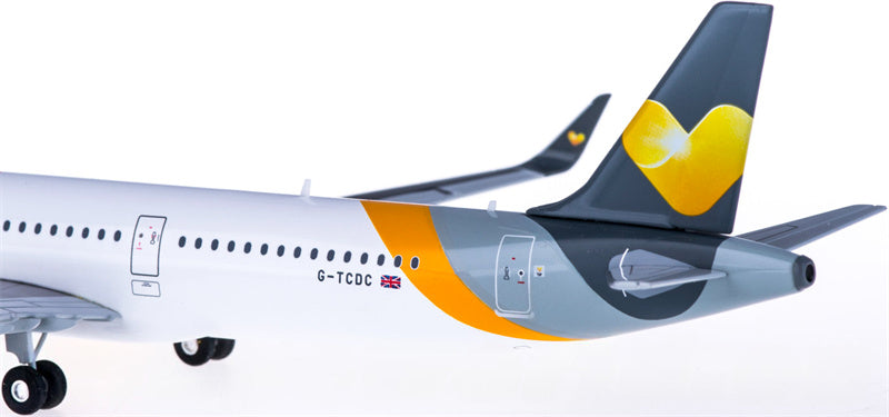 Herpa Thomas Cook Airbus A321 G-TCDC 1:200 ABS Model view 2