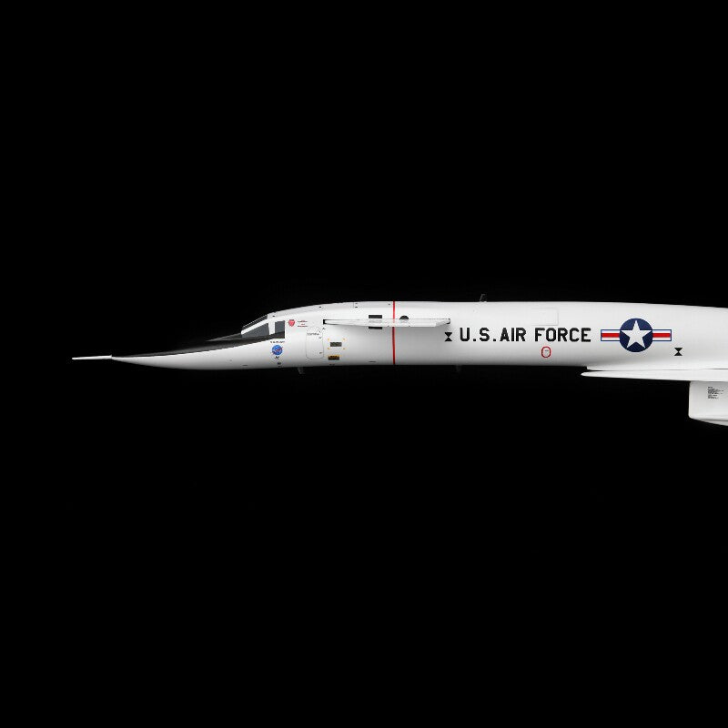SQ Wings US Air Force XB-70  1:200 Model   NASA 20001