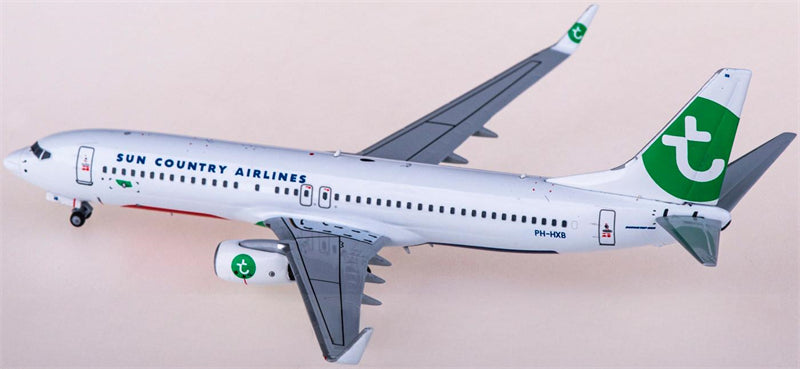 NG Models Transavia Sun country Airlines Boeing 737-800 PH-HXB 1:400 Diecast Model view 2