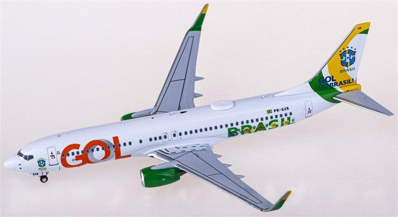 NG Models GOL Boeing 737-800 PR-GXB 1:400 Diecast Model view 3