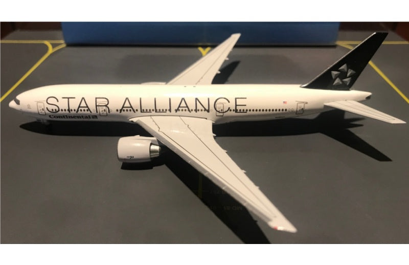 AeroClassics Continental Airlines Boeing 777-200 N78021 1:500 Aircraft Pre-built  Airliner Model Display