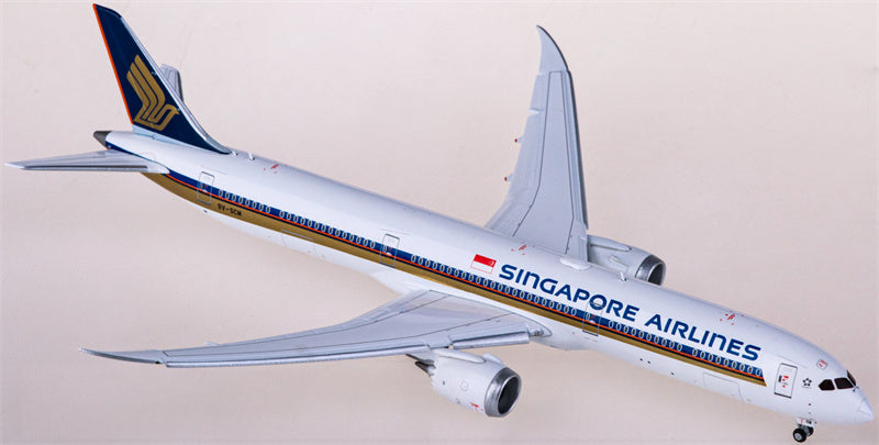 JC Wings Singapore Airlines Boeing 787-10 Dreamliner 9V-SCM Flaps Down 1:400 Diecast Model view 1
