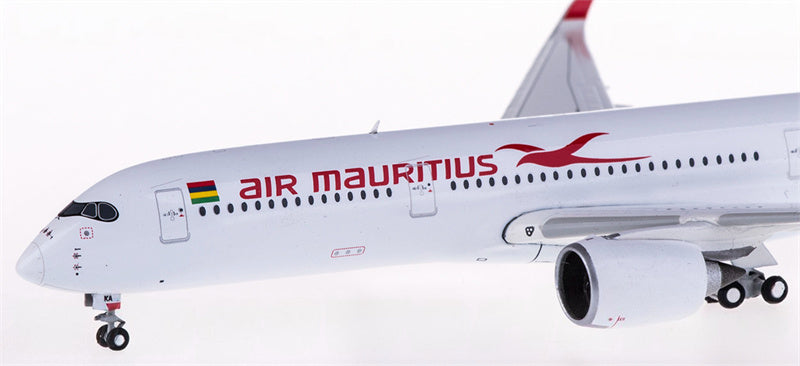 Geminijets Air Mauritius Airbus A350-900 3B-MKA 1:400 Diecast Model view 2