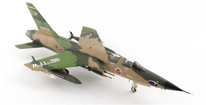 HOBBY MASTER USAF F-105F Thunderchief 128th TFS 1:72 Model 1983 SEA Camouflage 63-8299