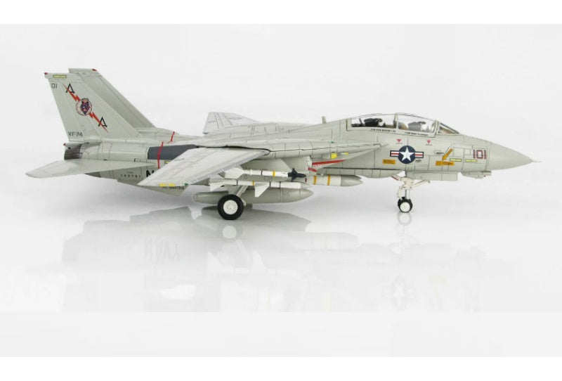 Hobby Master F-14A Tomcat VF-74 Be-Devilers 162707 USS Saratoga 1987 1/72 Aircraft Pre-built Model