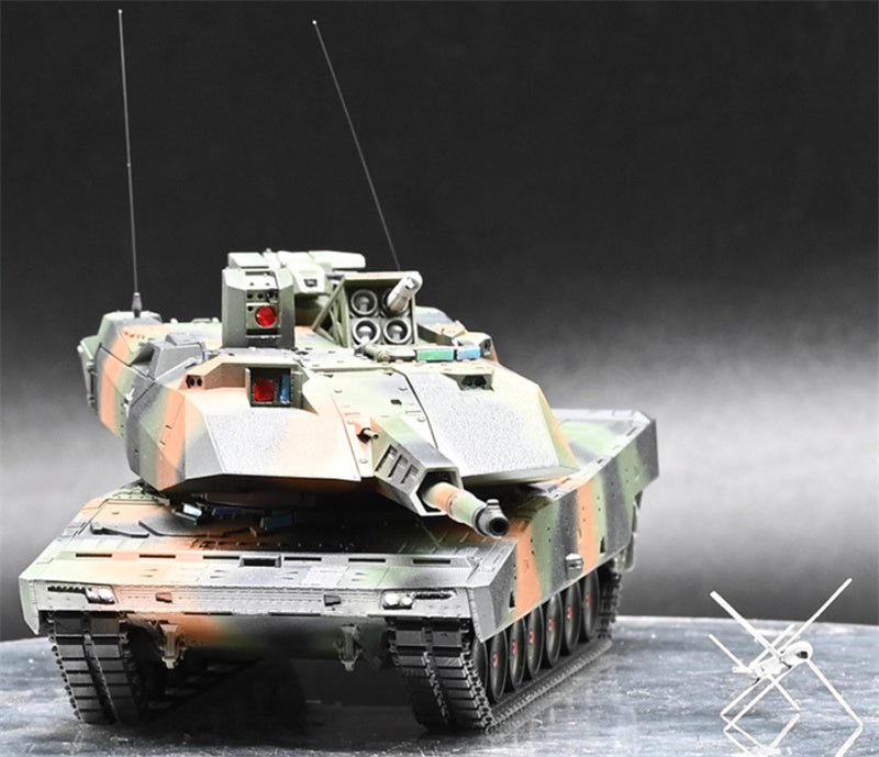 3R German KF51 main battle w/ cruise missiles tricolor coating 1:72 Tank Pre-built Model