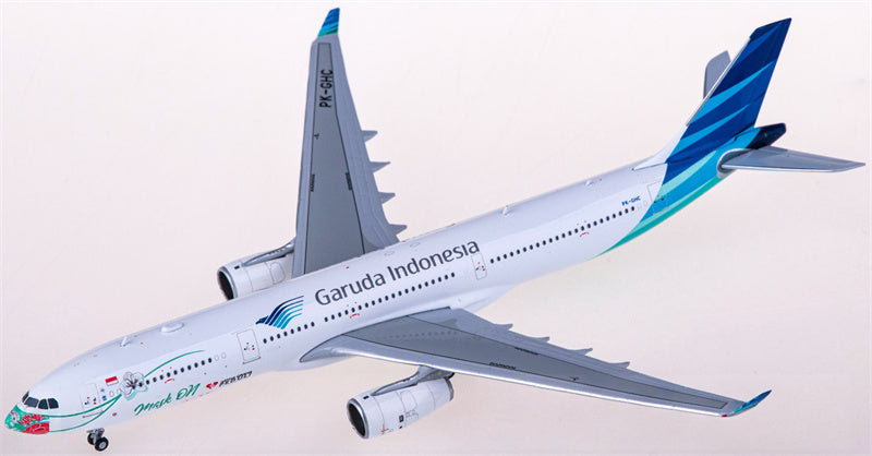 JC Wings Garuda Indonesia Airbus A330-300 PK-GHC 1:400 Diecast Model view 2
