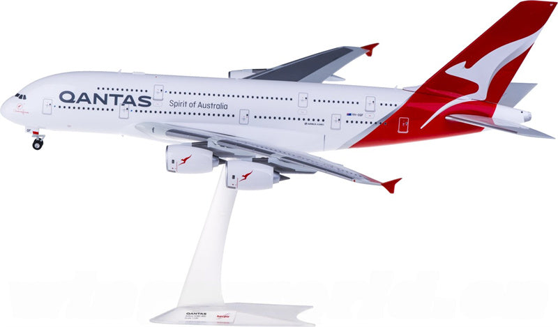 Herpa Qantas Airbus A380 VH-OQF 1:200 ABS Model view 3