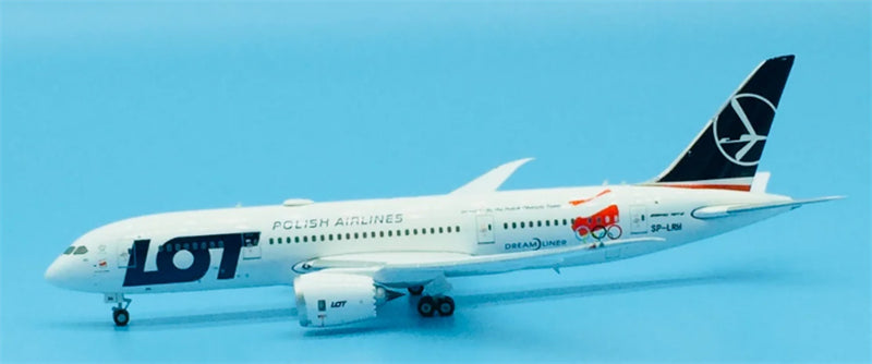Phoenix 1:400 LOT Polish Airlines Boeing 787-8 SP-LRH  DIECAST Model