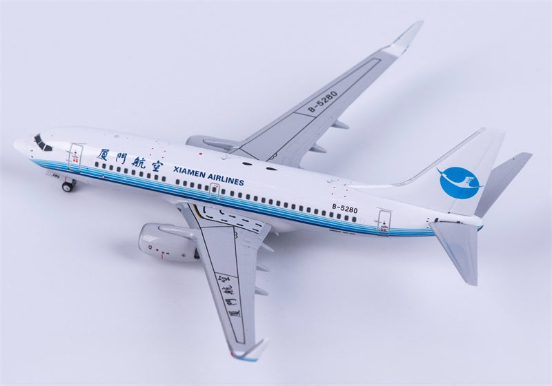 NG Models 1:400 Xiamen Airlines Boeing 737-700 B-5280 Diecast Model view 2