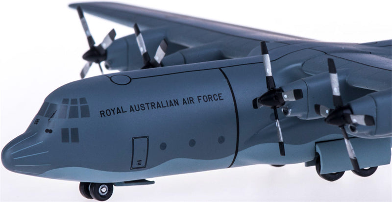Hogan RAAF Lockheed C-130 Hercules A97-005 1:200 Diecast Model view 2