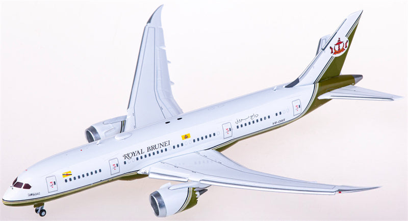 JC Wings Brunei Sultan's Flight Boeing 787-8 V8-OAS Flaps Down 1:400 Diecast Model view 1