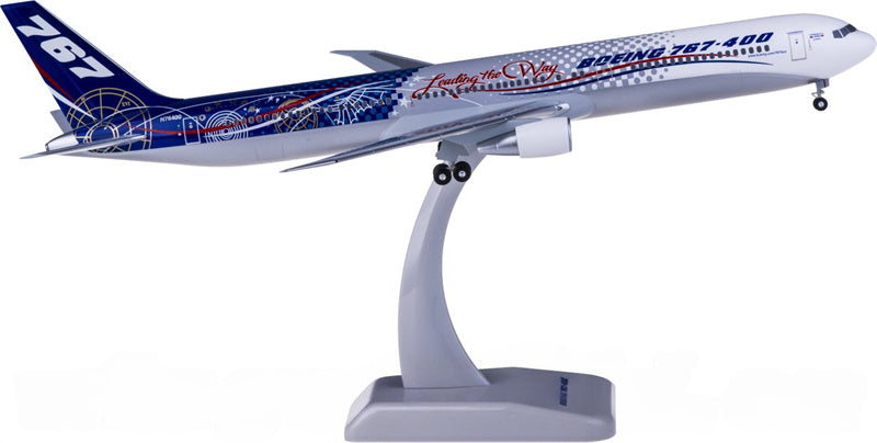 Hogan Boeing 767-400 N76400 1:200 ABS Model view 1