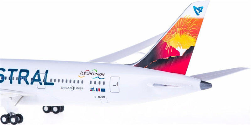 Hogan Air Austral Boeing 787-9 F-OLRB 1:200 ABS Model view 3