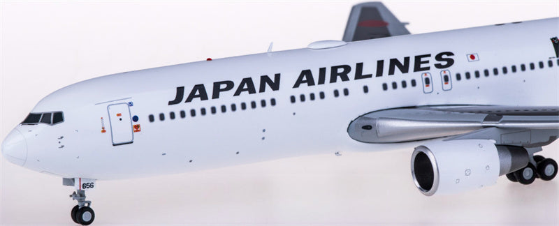 JC Wings Japan Airlines Boeing 767-300ER JA656J 1:200 Diecast Model view 4
