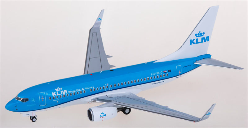 NG Models KLM Boeing 737-700 PH-BGG 1:200 Diecast Model view 2