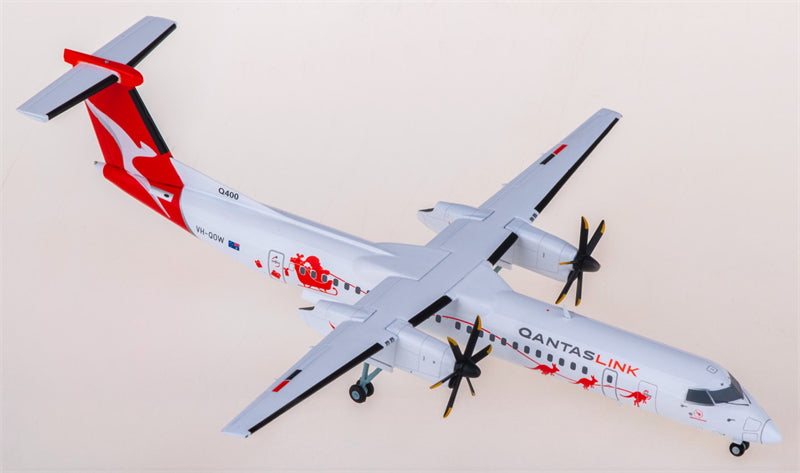Herpa Qantas Bombardier Dash 8 Q400 VH-QOW 1:200 Diecast Model view 1