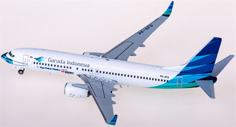 JC Wings Garuda Indonesia Boeing 737-800 PK-GFQ 1:400 Diecast Model view 2