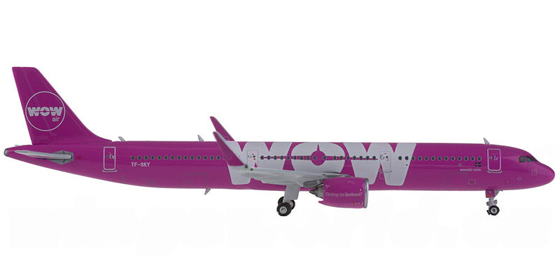 Phoenix WOW Air Airbus A321neo TF-SKY 1:400 Diecast Model view 1