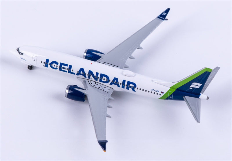 Herpa Icelandair Boeing 737 Max 8 TF-ICP 1:500 Diecast Model view 1