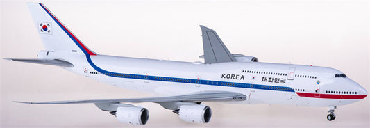 JC Wings South Korea Air Force Boeing 747-8 22001 1:200 Diecast Model view 1