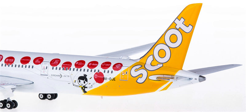Phoenix Scoot Boeing 787-9 9V-OJE Happy 50th Birthday Singapore 1:400 Diecast Model view 3