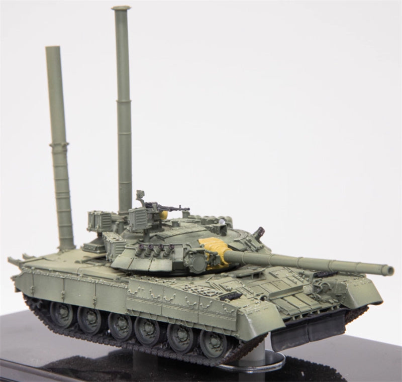 5M HOBBY Russian T-80U main battle tank shallow crossing device deployed version with switchable states w/ random tank numbers 1:72 Tank Pre-built Model