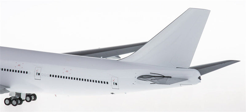 JC Wings Boeing 747-400 RR Engine Blank 1:200 Diecast Model view 2