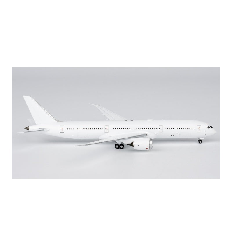 NG Models 1:400 Boeing 787-9 Dreamliner Blank DIECAST Model