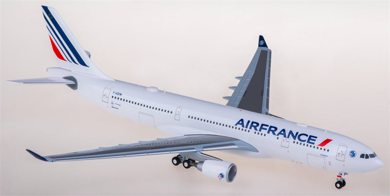 Herpa Air France Airbus A330-200 F-GZCM 1:200 Diecast Model view 2