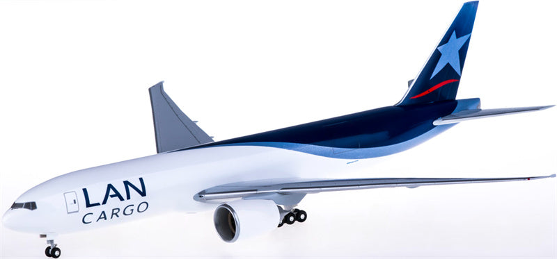 Hogan LAN Cargo Boeing 777-200F 1:200 ABS Model view 3