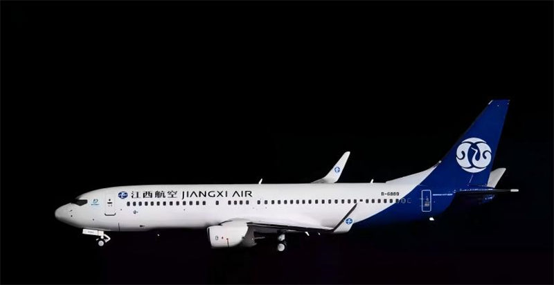AeroPolaris Jiangxi Air Boeing 737-800 B-6889 1:400 Diecast Model view 1