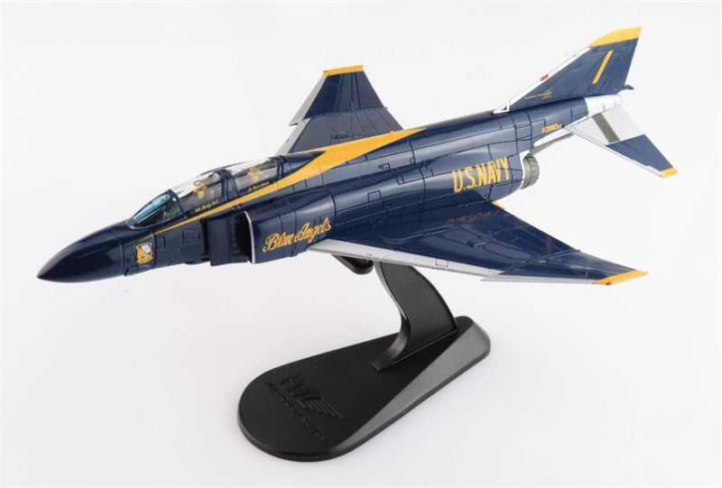 HOBBY MASTER F-4J Cdr. Harley Hall 153812 Cdr Harley Hall & AMHI Guy Giuffrai US Navy 1970 to 1971 1:72 Airplane Pre-built Model