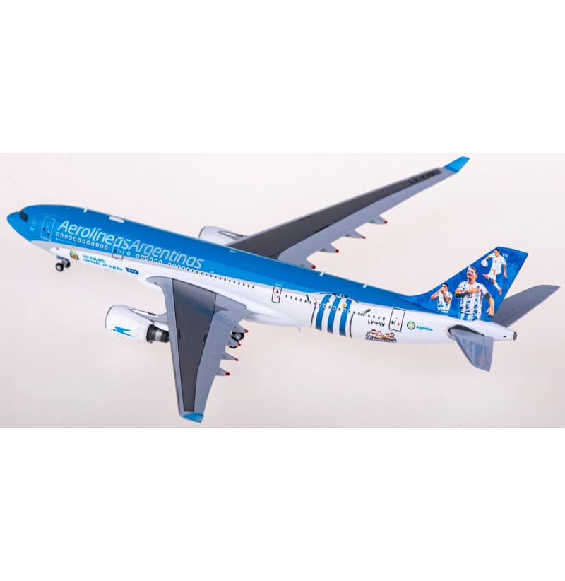 JC Wings Aerolineas Argentinas Airbus A330-200 LV-FVH 1:400 Aircraft Pre-built  Airliner Model Display