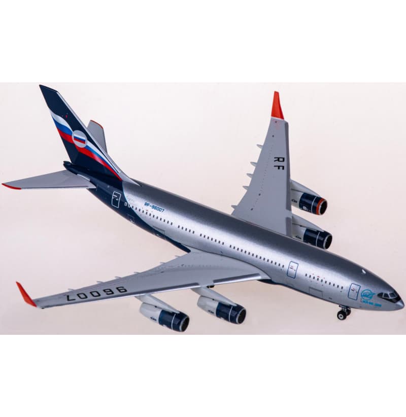 Phoenix Ilyushin IL-96-300 RF-96007 1:400 Aircraft Pre-built  Airliner Model Display