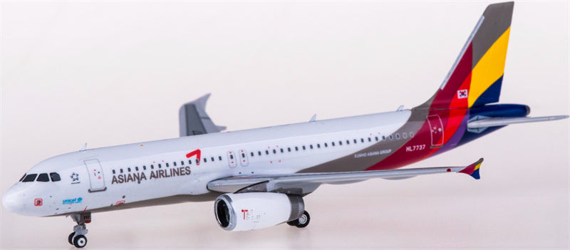 Phoenix Asiana Airlines Airbus A320 HL7737 1:400 Diecast Model view 2