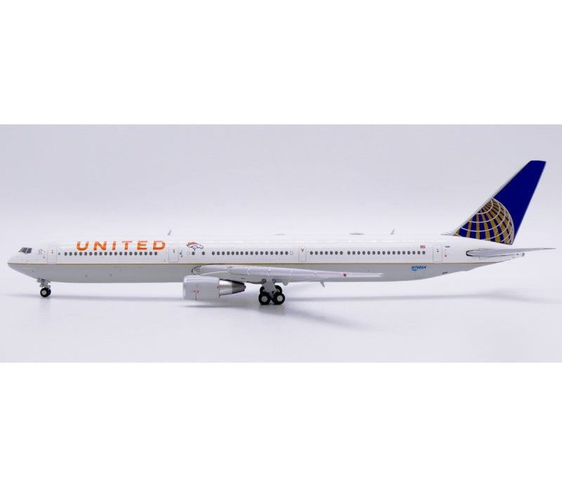 JC Wings 1:400 United Airlines B767-400ER N76064  DIECAST Model