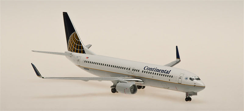 AeroClassics Continental Airlines Boeing 737-800 N26226 1:400 Diecast Model view 2