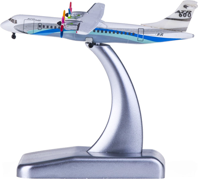 Hogan ATR-42 600 1:500 Diecast Model view 3