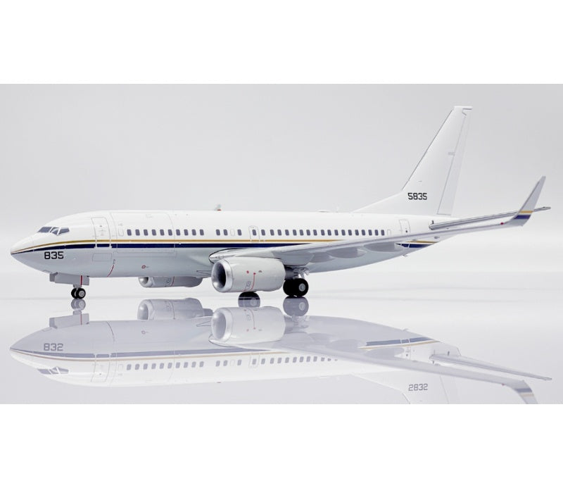 JC Wings 1:200 USA NAVY B737-700 165835  DIECAST Model