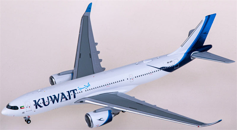 JC Wings Kuwait Airways Airbus A330-800neo 9K-APF 1:400 Diecast Model view 2