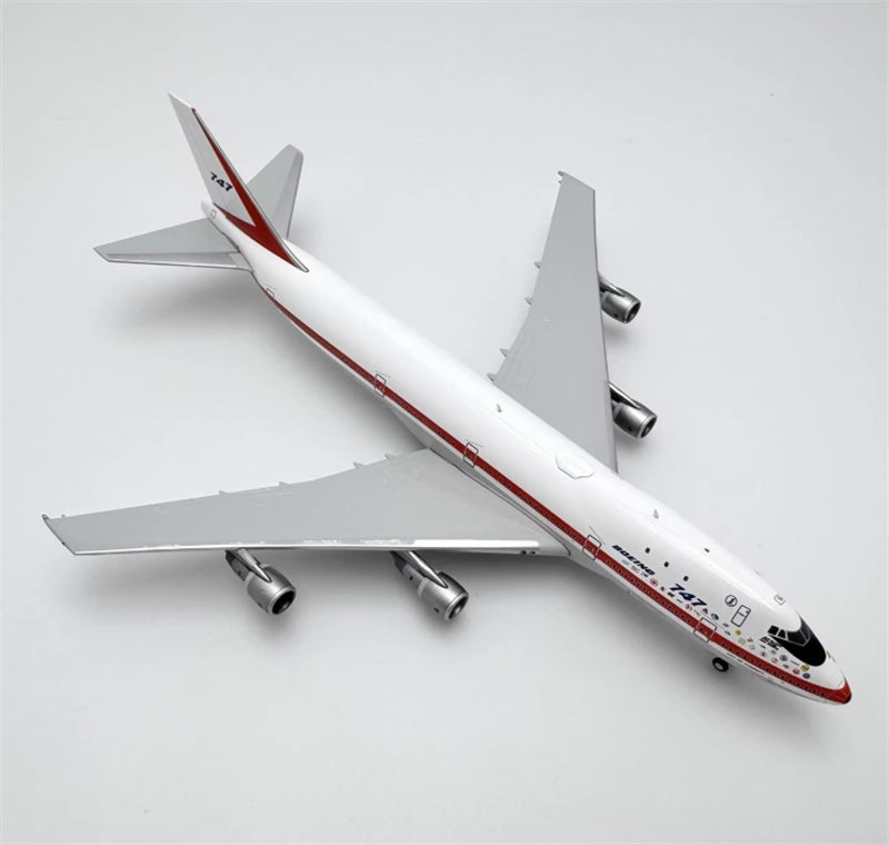 YY Wings Boeing 747-100 N7470 Museum Livery 1:400 Diecast Model view 1