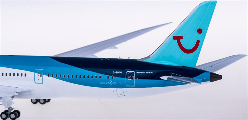 Geminijets TUI Airways Boeing 787-9 G-TUIM 1:200 Diecast Model view 3