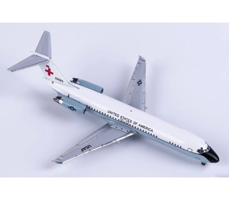 Aeroclassics 1:400 US Air Force McDonnell Douglas DC-9 22584  DIECAST Model