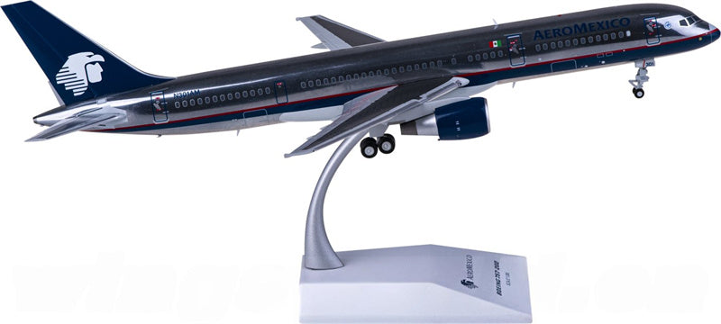JC Wings Aeromexico Boeing 757-200 N301AM 1:200 Diecast Model view 4
