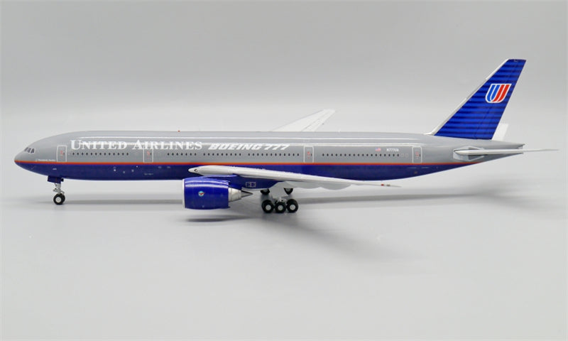 JC Wings United Airlines Boeing 777-200 N777UA 1:200 Diecast Model view 3